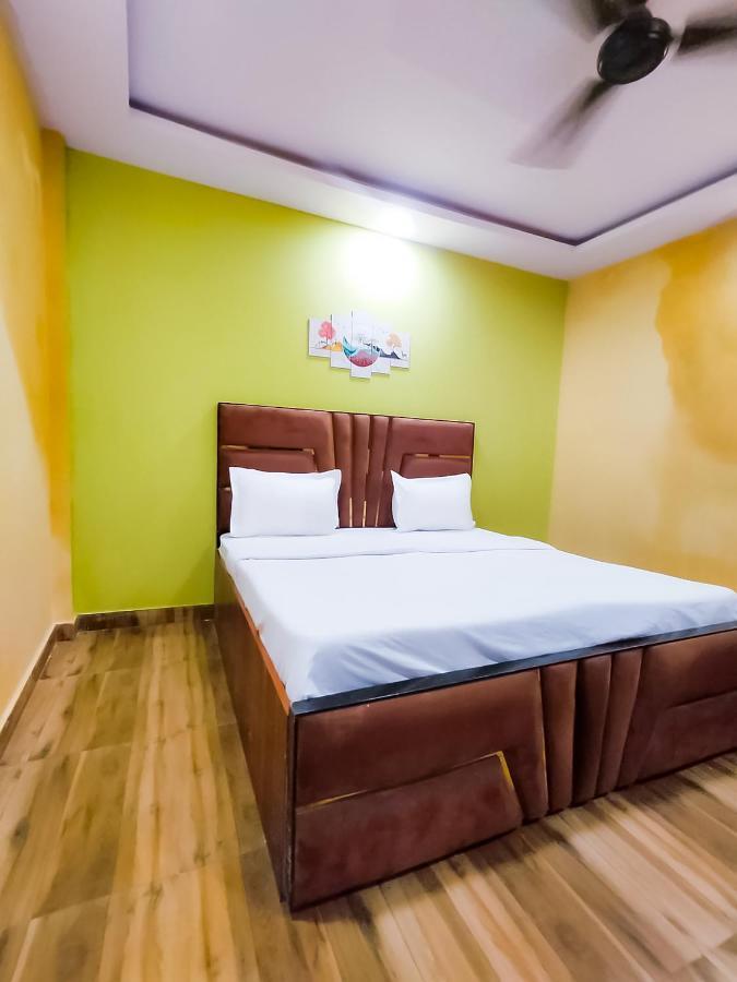 Roomshala 122 Hotel Park View - Near Adarsh Nagar Nueva Delhi Exterior foto